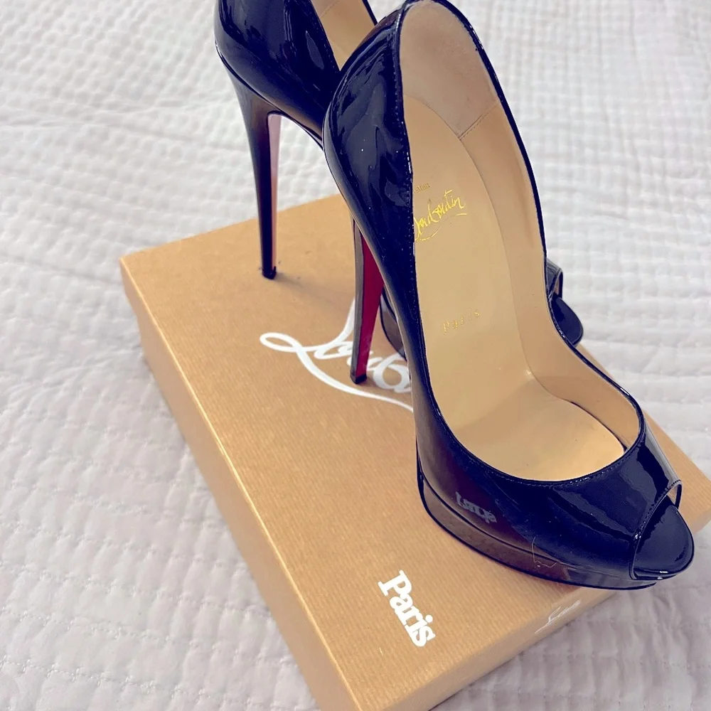 Christian Louboutin shoes - Picture 1 of 5